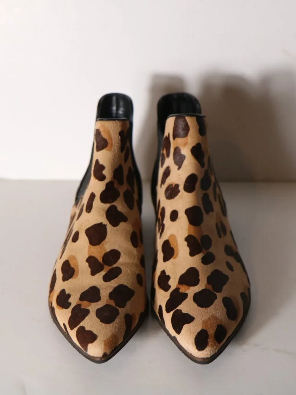 Cole Haan Hara Leopard Chelsea Ankle‎ Bootie Womens 6.5 Calf Hair Pointed Toe